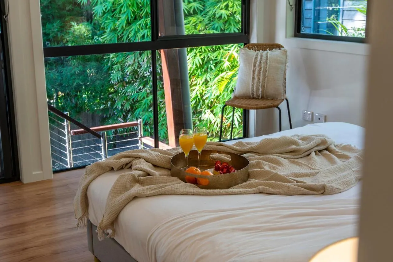 Light Filled Modern Specious Home, Pet Friendly In A Beautiful Area Of Byron Bay, Short Stroll To Town 0*,