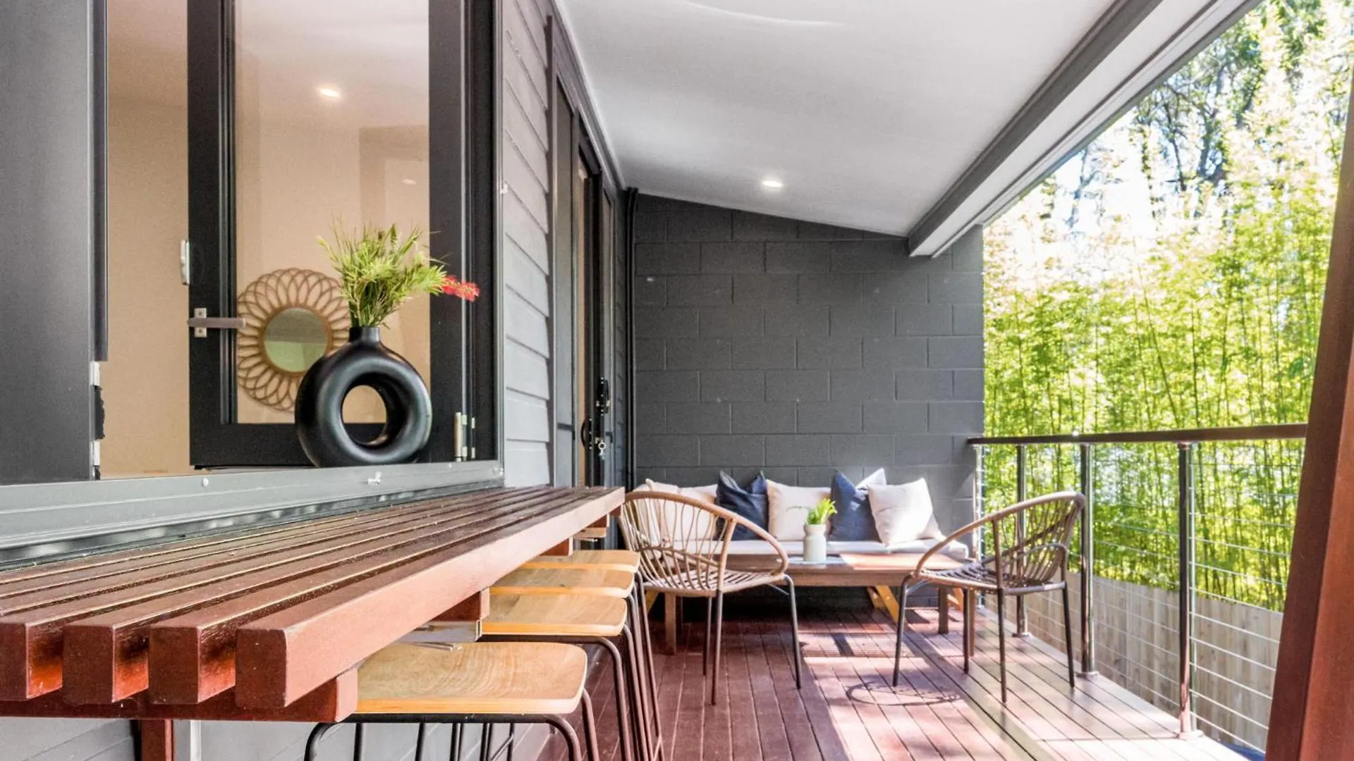 Light Filled Modern Specious Home, Pet Friendly In A Beautiful Area Of Byron Bay, Short Stroll To Town Australie